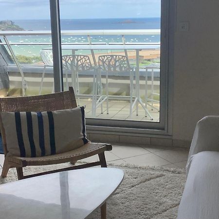 Heol - Appartement 2 Chambres - Vue Mer Et Parking Dinard Bagian luar foto
