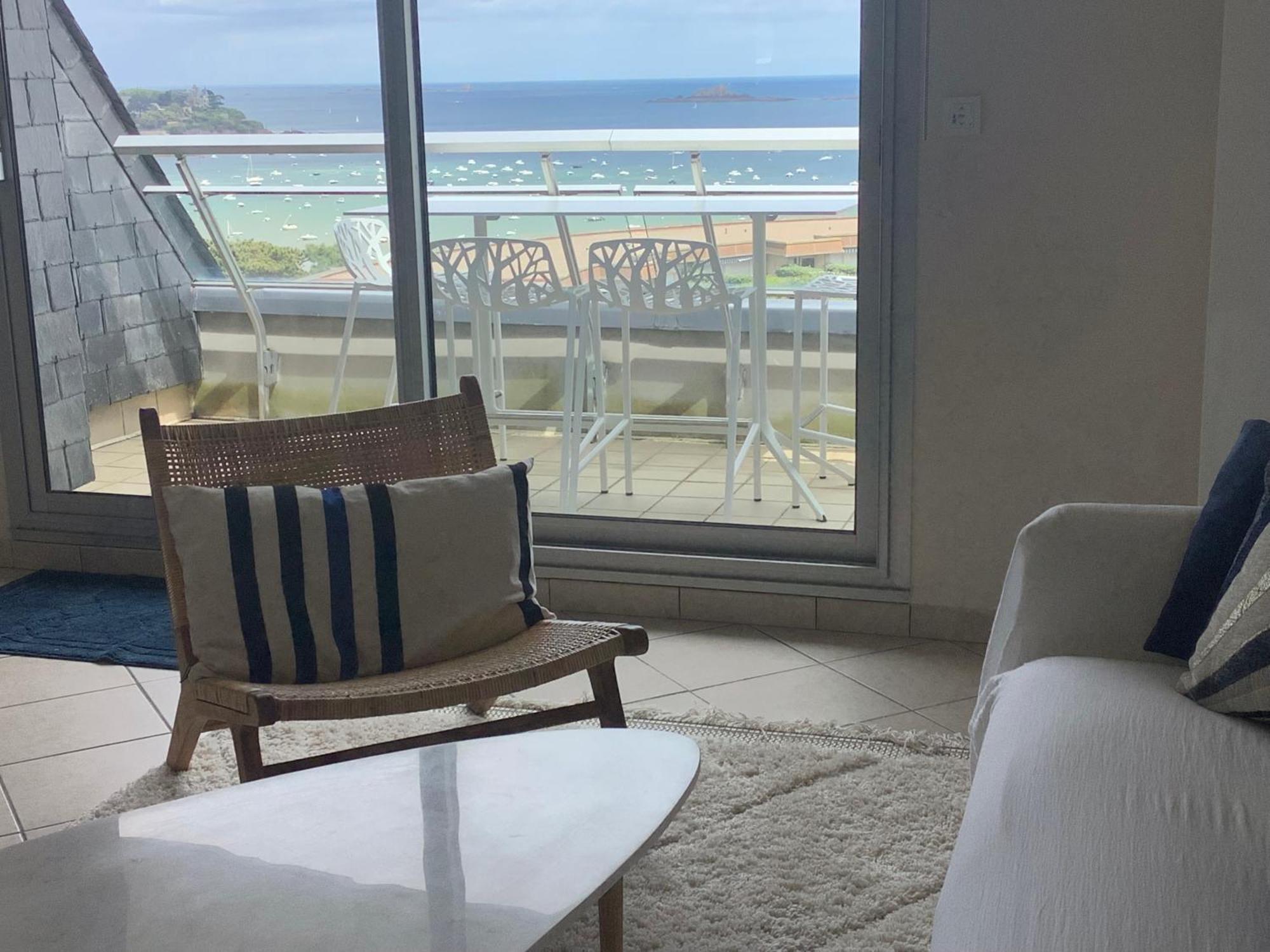 Heol - Appartement 2 Chambres - Vue Mer Et Parking Dinard Bagian luar foto